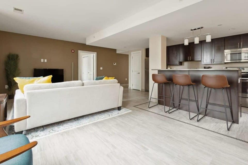 Kitchen or kitchenette, Seating area, minibar