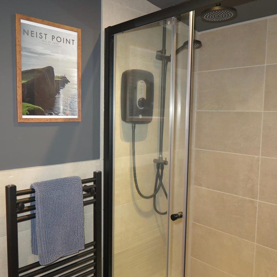 Shower, Bathroom, towels