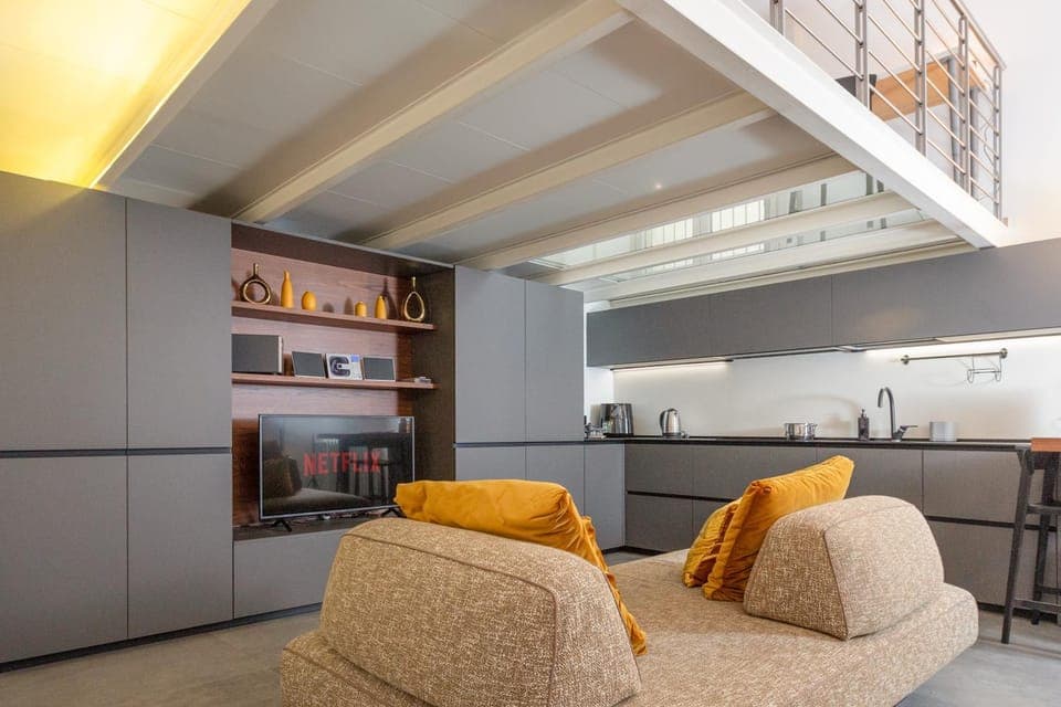 Communal lounge/ TV room, TV and multimedia, Living room, Seating area