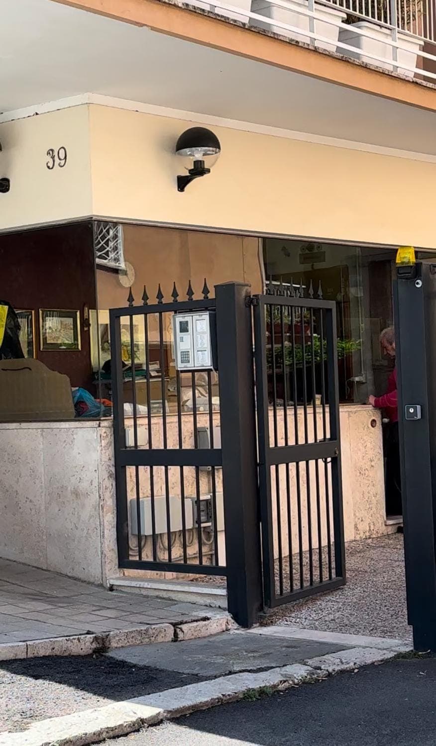 Property building, Facade/entrance