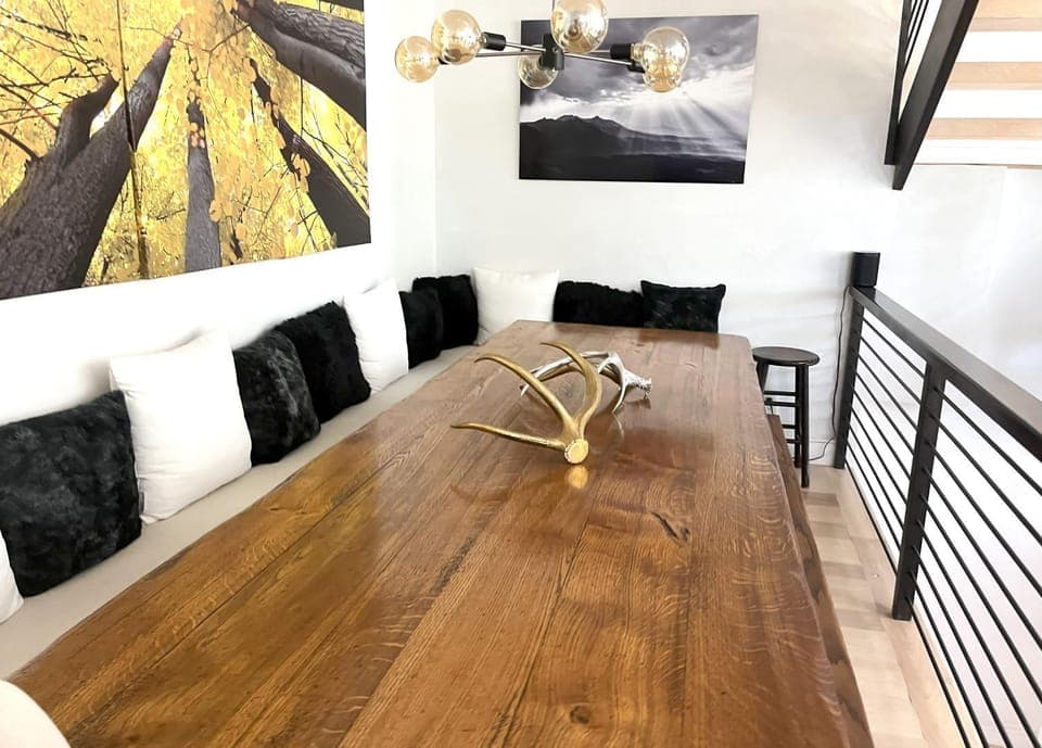 Seating area, Dining area