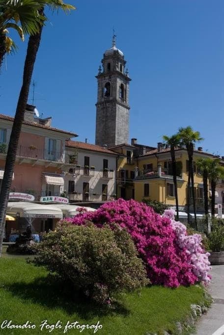 Landmark view, Location