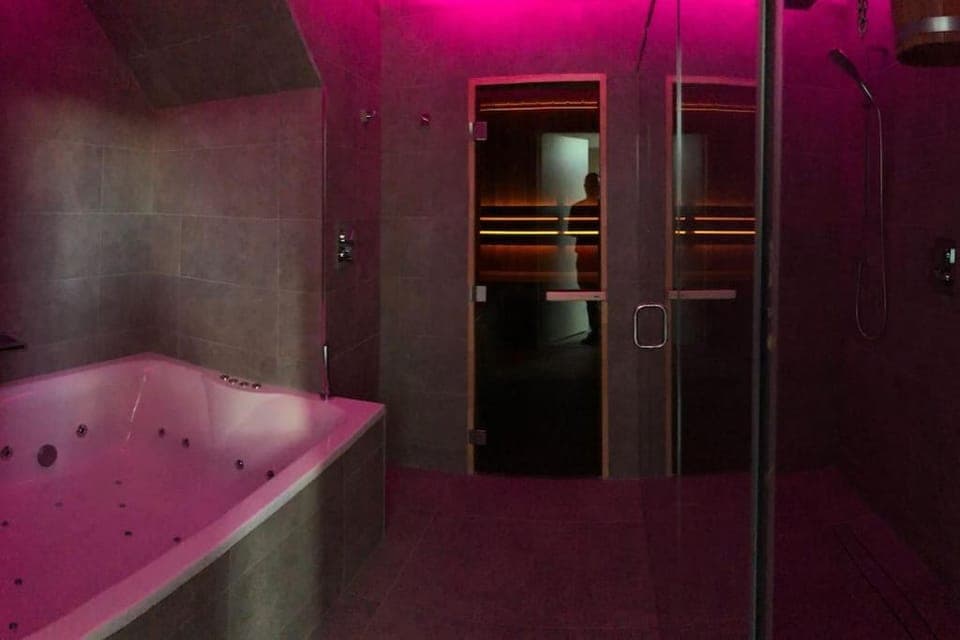 Shower, Sauna, Bath