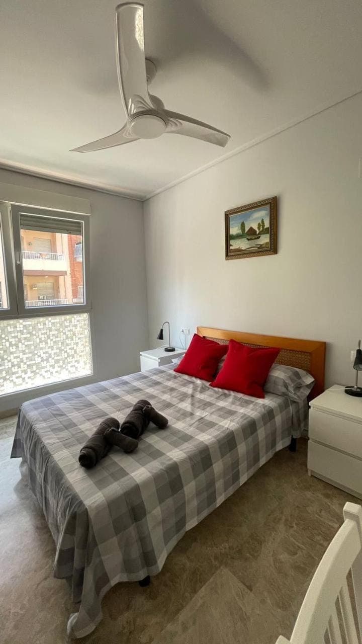 Bedroom, fireplace, towels