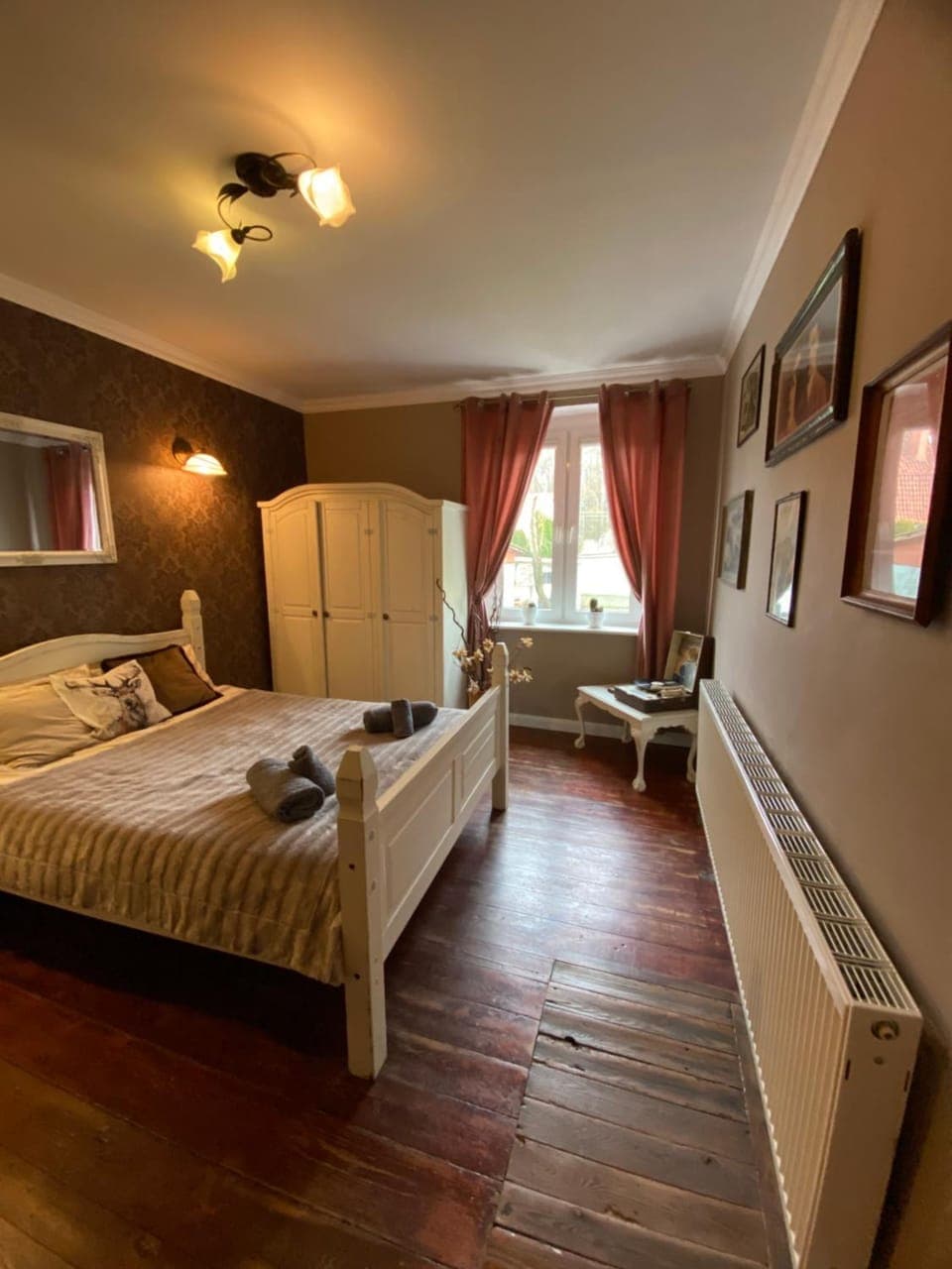 Bed, Photo of the whole room, Bedroom, towels, wardrobe