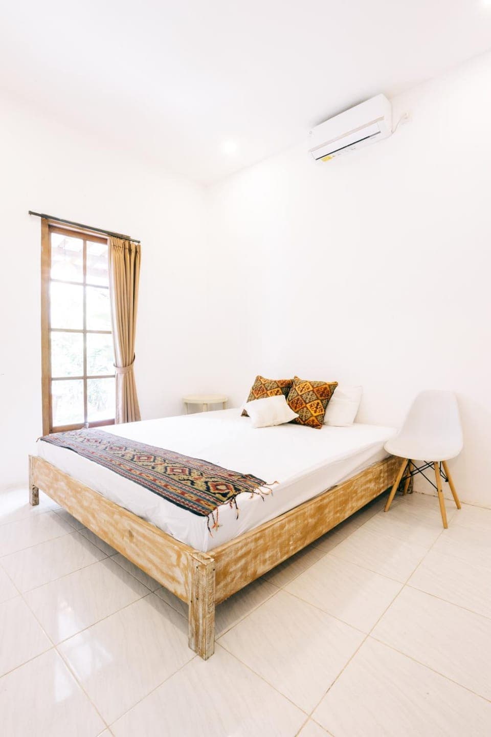 Bed, Photo of the whole room, Bedroom, air conditioner