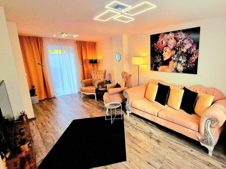 TV and multimedia, Living room, Spa and wellness centre/facilities, Seating area