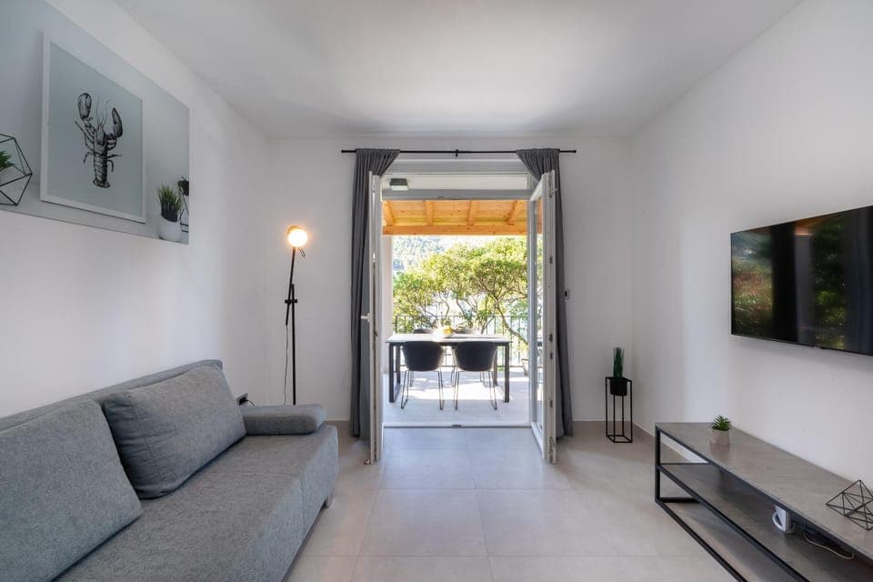 TV and multimedia, Living room, Seating area