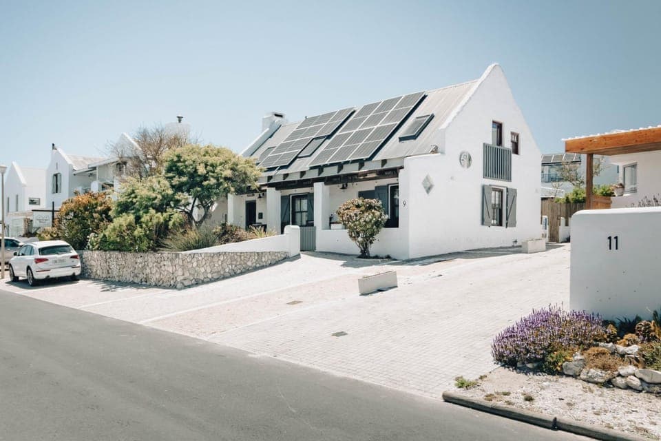 Property building, Street view, Parking