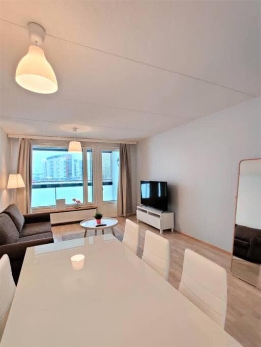 Kotimaailma - Kotoisa ja avara kolmio saunalla Tammistossa Apartment in Helsinki