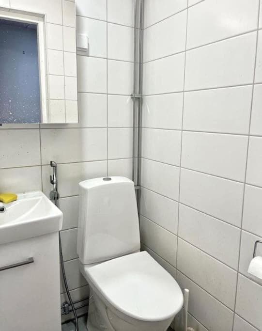 Kotimaailma - Tilava rivitalo asunto 3MH ja sauna lähellä Korson keskustaa Apartment in Uusimaa