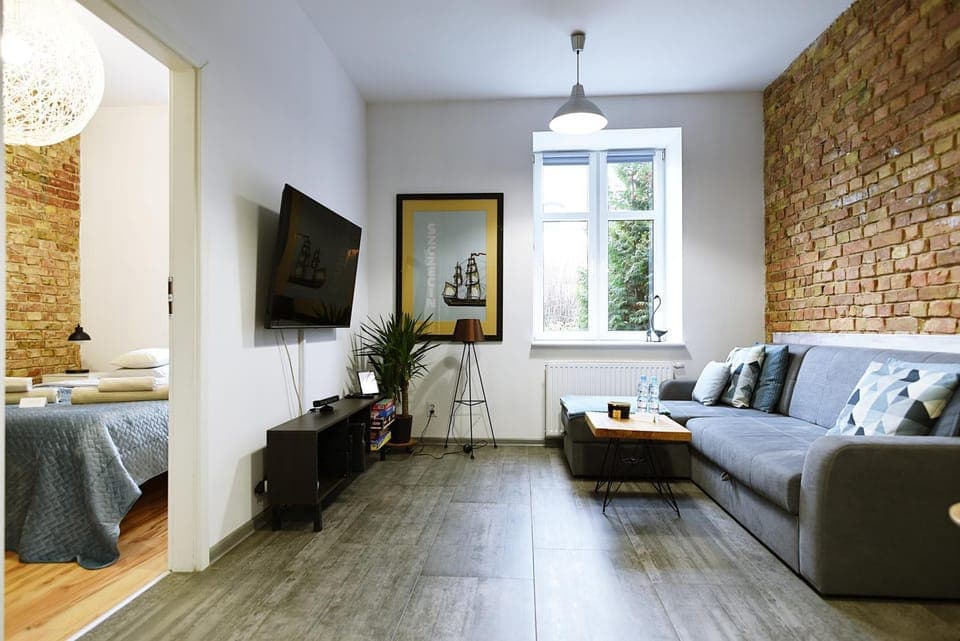 Communal lounge/ TV room, Bed, TV and multimedia, Living room, Photo of the whole room, Seating area, Evening entertainment, Bedroom