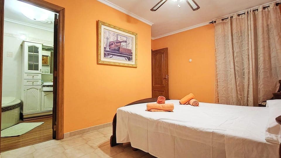 Bathroom, Photo of the whole room, Bedroom
