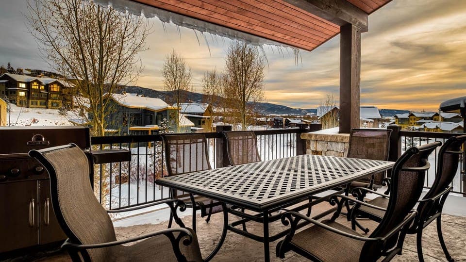 BBQ facilities, Balcony/Terrace, Seating area