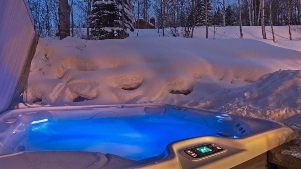 Winter, Hot Tub, View (from property/room)