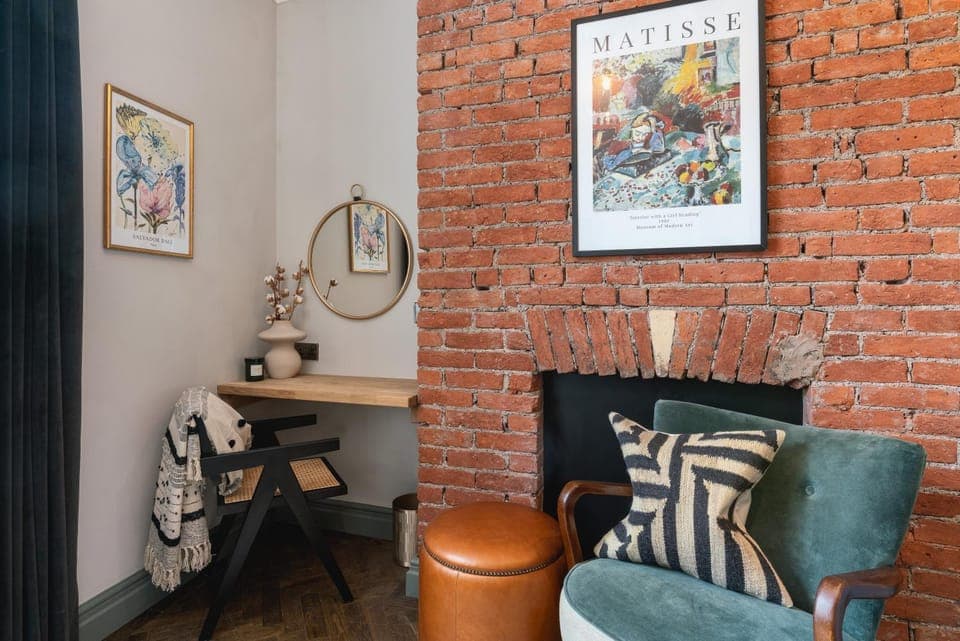 Seating area, hair dresser