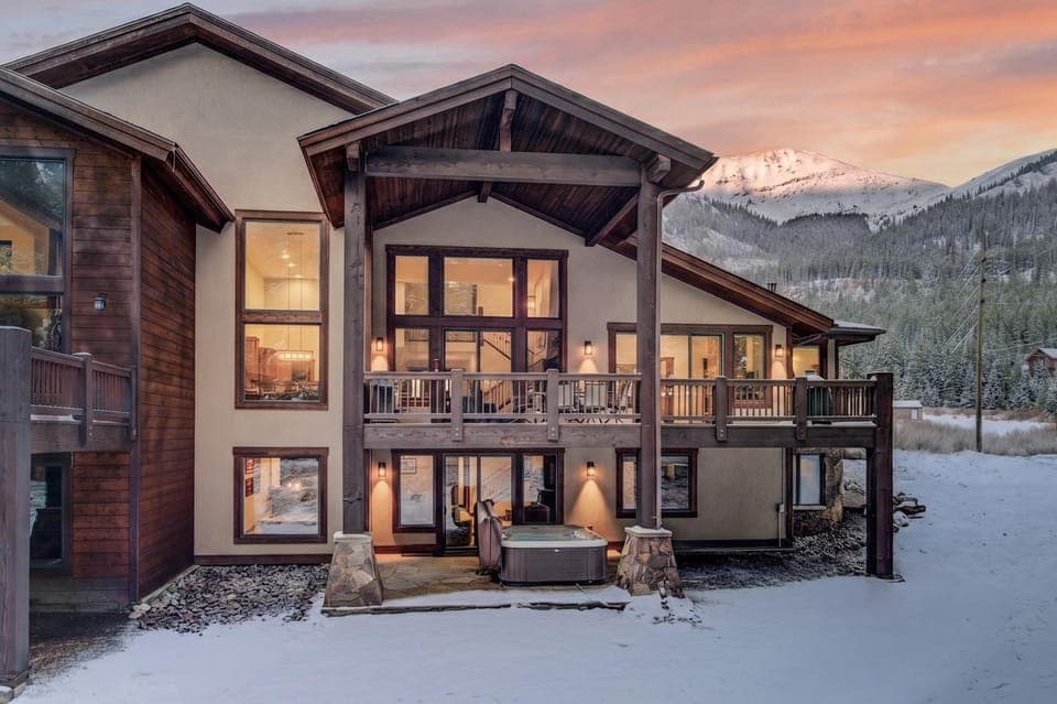 Whispering Pines House in Blue River