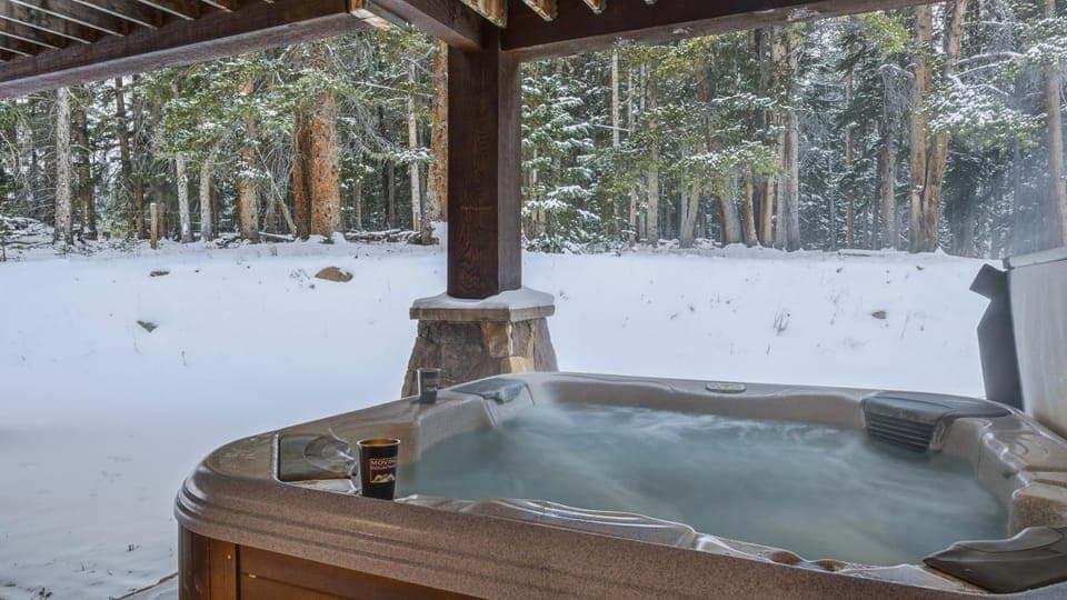 Whispering Pines House in Blue River