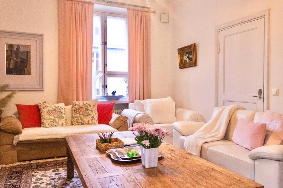 Living room, Seating area