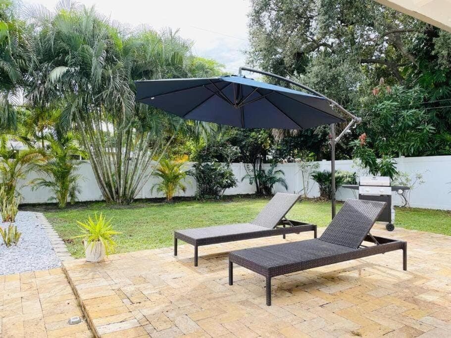 Patio, Spring, Day, Garden, Garden view, Swimming pool, sunbed