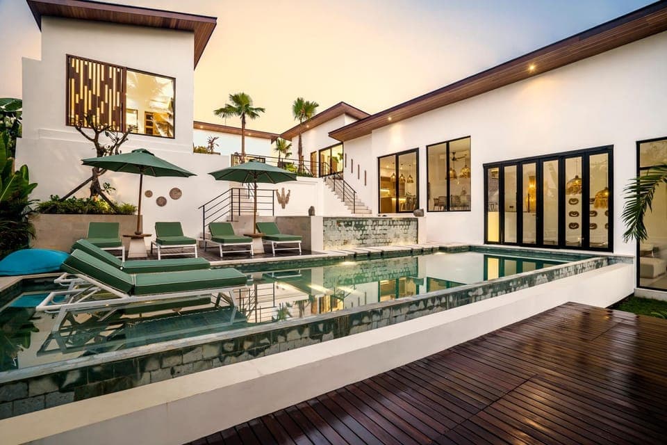 Natural landscape, Pool view, Swimming pool, internet, sunbed