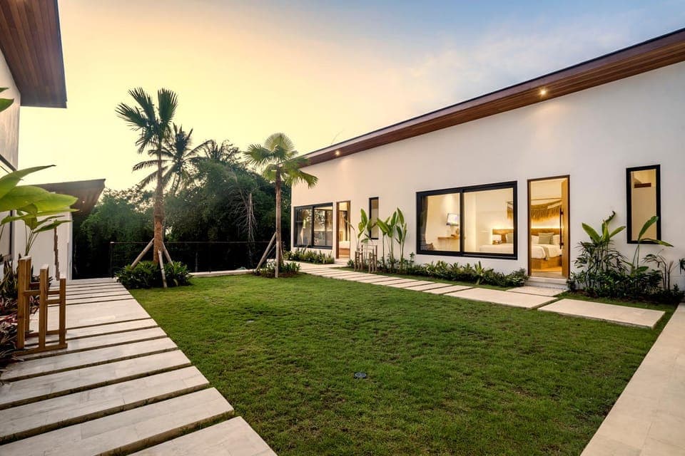 Property building, Garden, Garden view