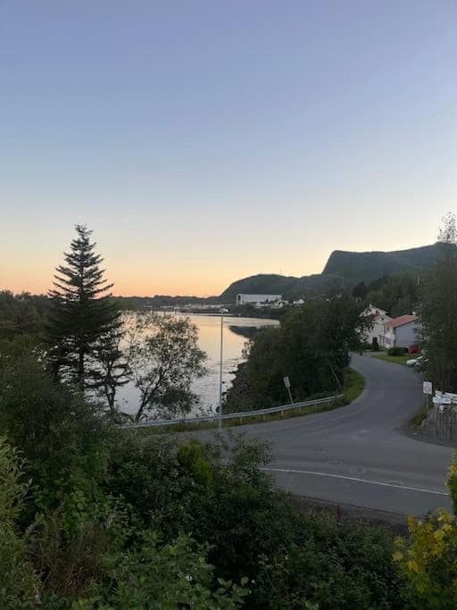 Neighbourhood, Natural landscape