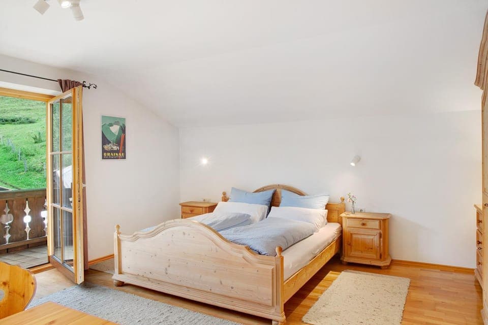 Living room, Bedroom