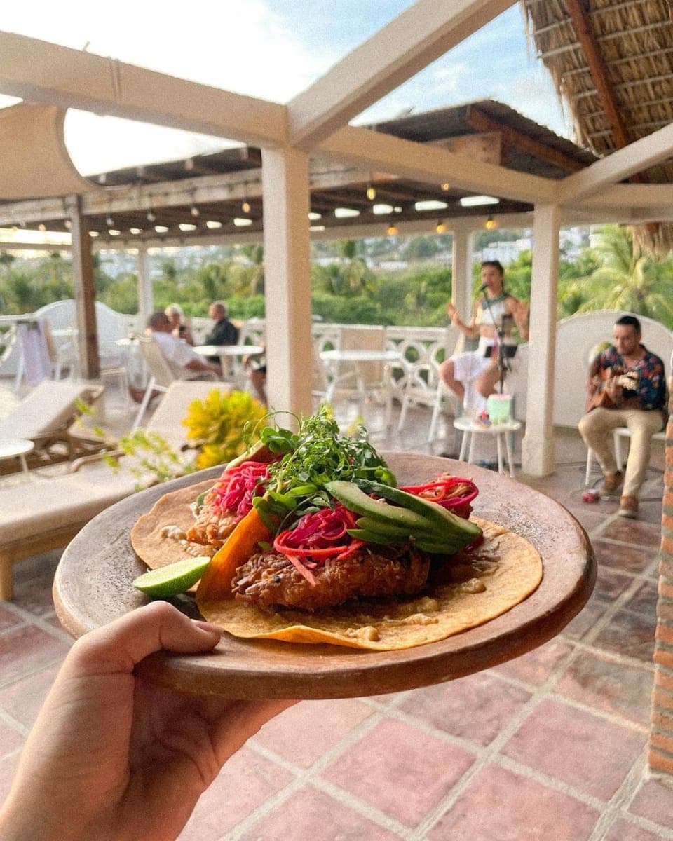 Restaurant/places to eat, People, View (from property/room), Balcony/Terrace, Lounge or bar, Food, Lunch, Drinks