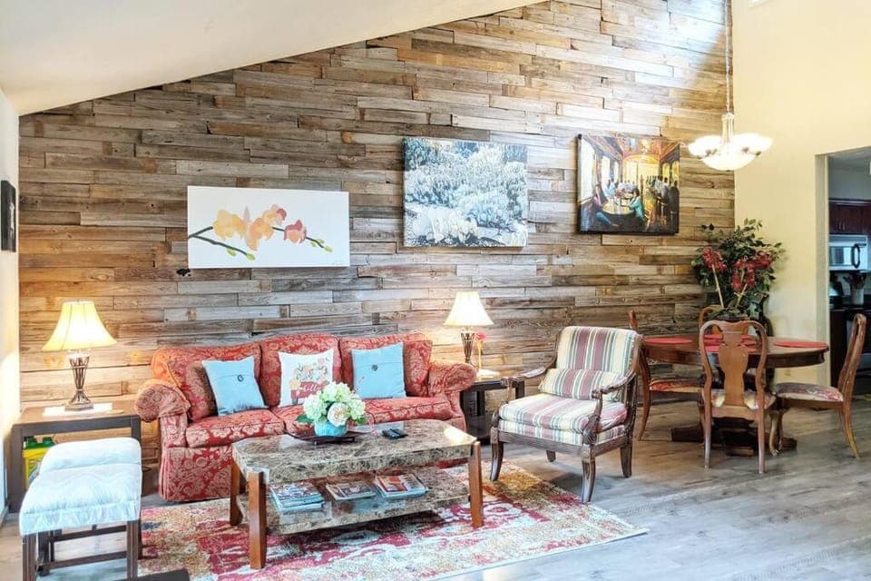 Living room, Decorative detail, Seating area