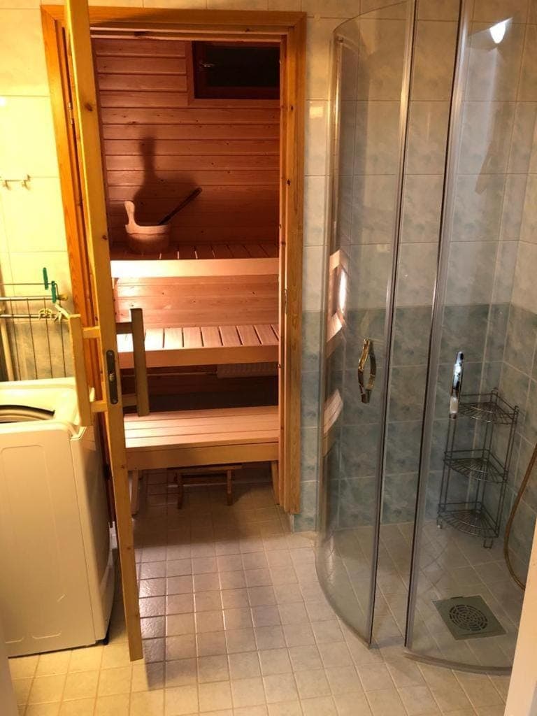 Kotimaailma - Kodikas iso kolmio saunalla Vantaalla Apartment in Helsinki