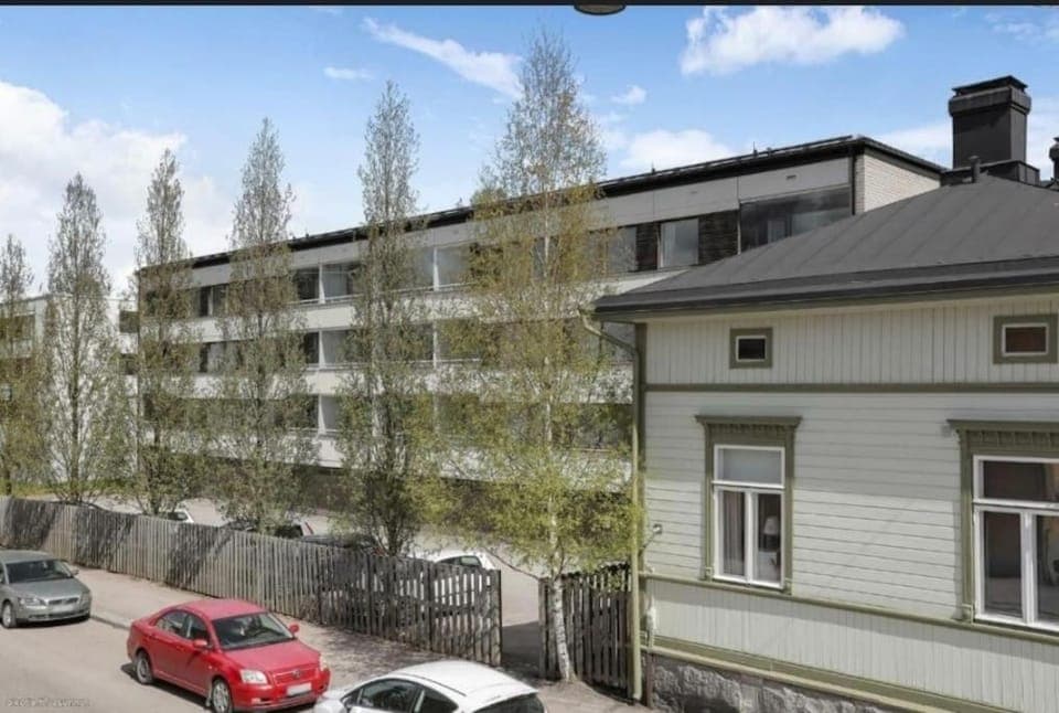 Property building, Day, Neighbourhood, Street view, Parking