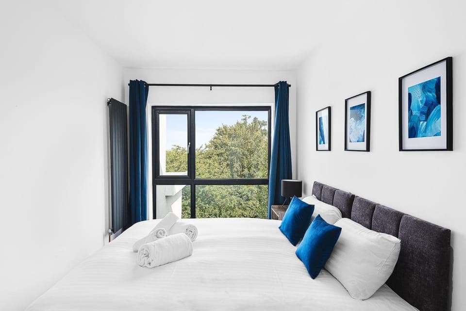 Bed, View (from property/room), Photo of the whole room, Bedroom