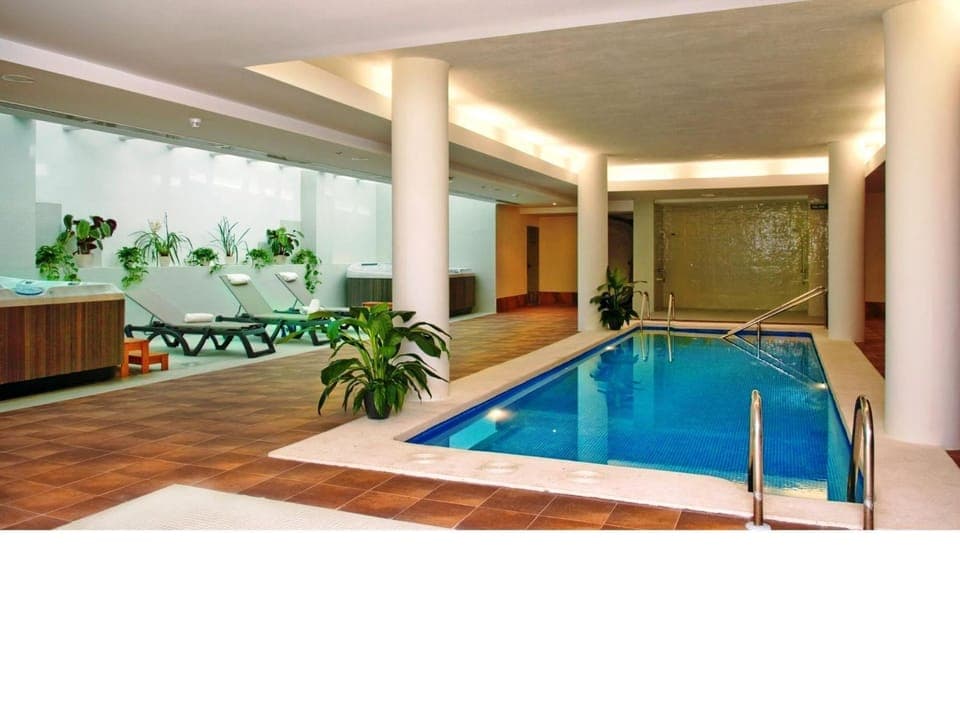 Spa and wellness centre/facilities, Swimming pool