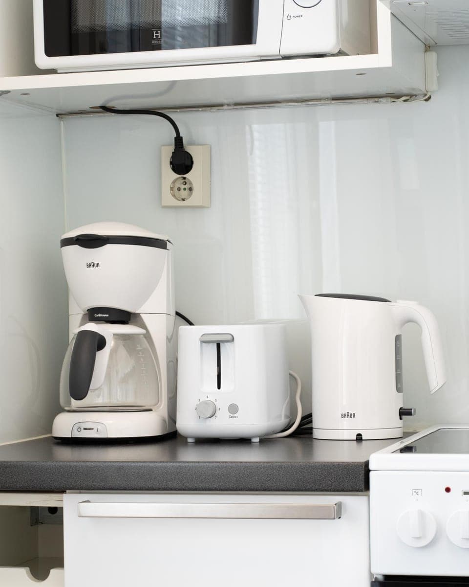 Coffee/tea facilities, kitchen