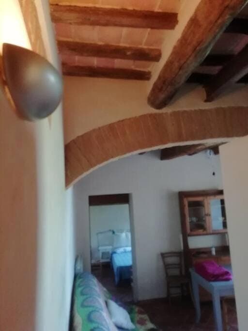 Photo of the whole room, Seating area