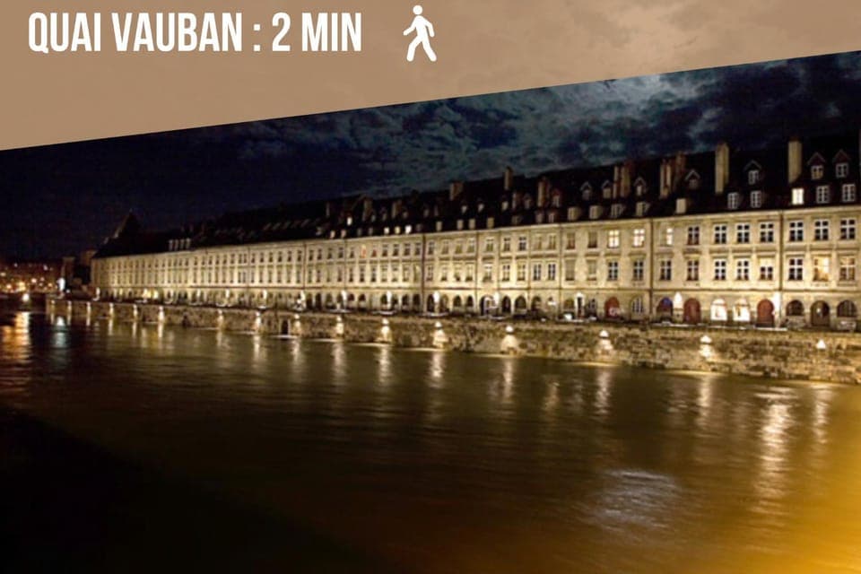 Nearby landmark, Night, River view, Location