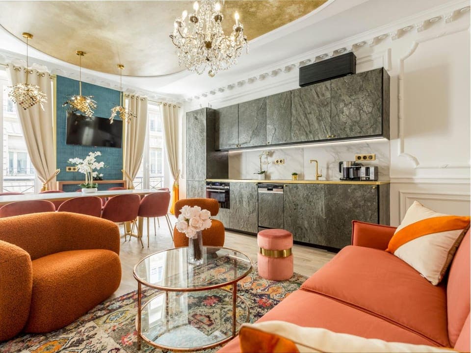 Communal lounge/ TV room, TV and multimedia, Coffee/tea facilities, Kitchen or kitchenette, Living room, Seating area, Dining area, kitchen