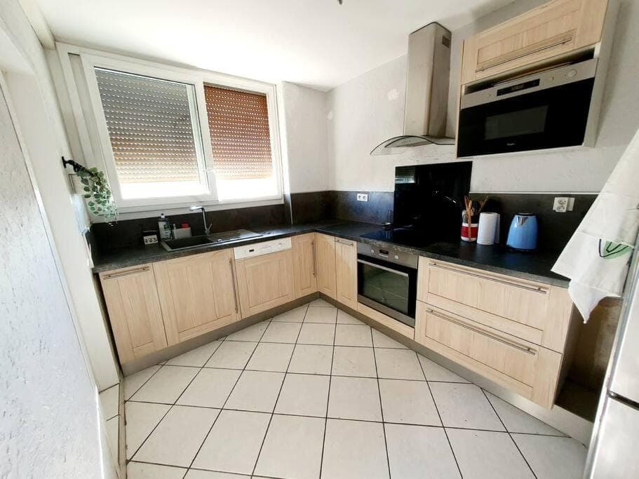 Kitchen or kitchenette, minibar, pet friendly, stove