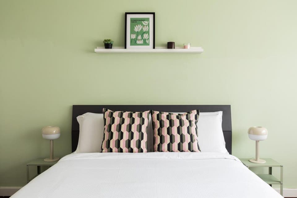 Bed, Photo of the whole room, Bedroom