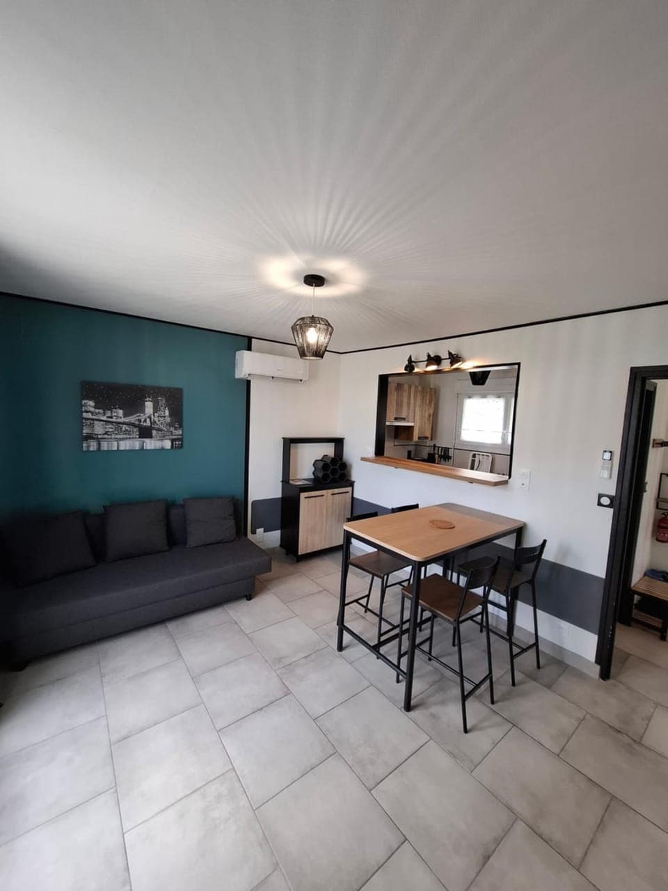 Living room, Seating area, Dining area, kitchen