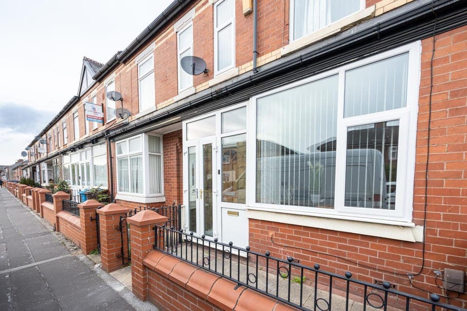 Property building, Street view