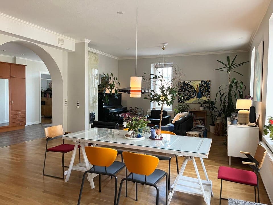 Living room, Dining area