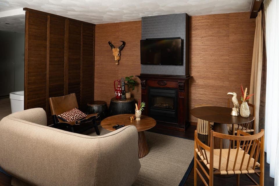 TV and multimedia, Seating area