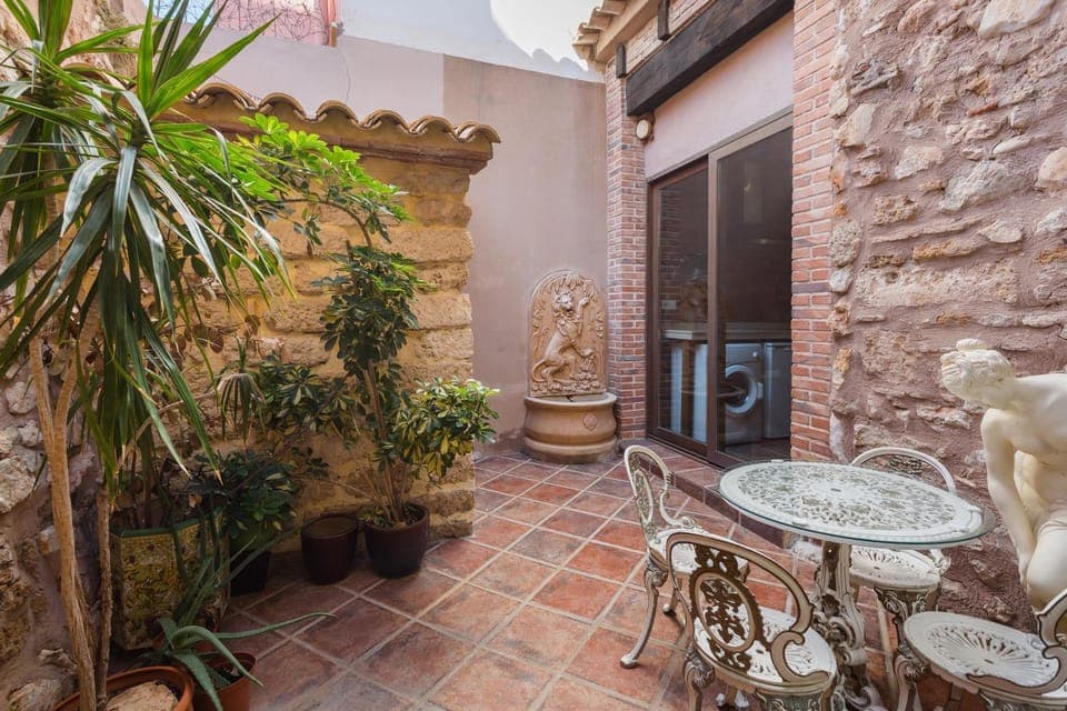 Property building, Living room