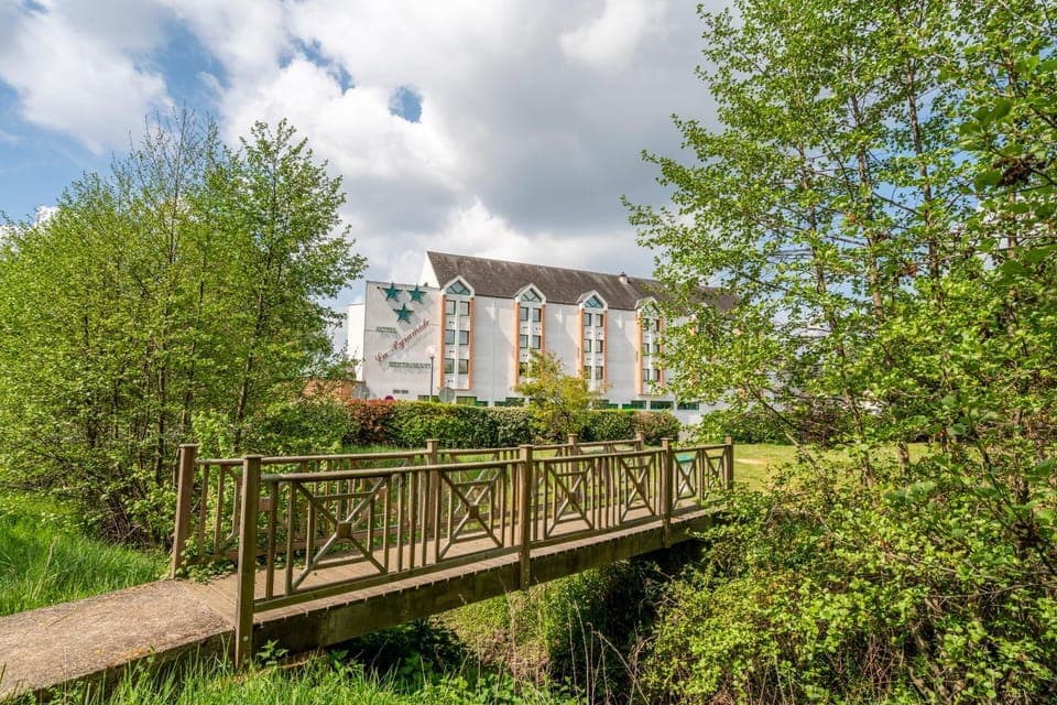 Property building, Natural landscape, Garden, Garden view