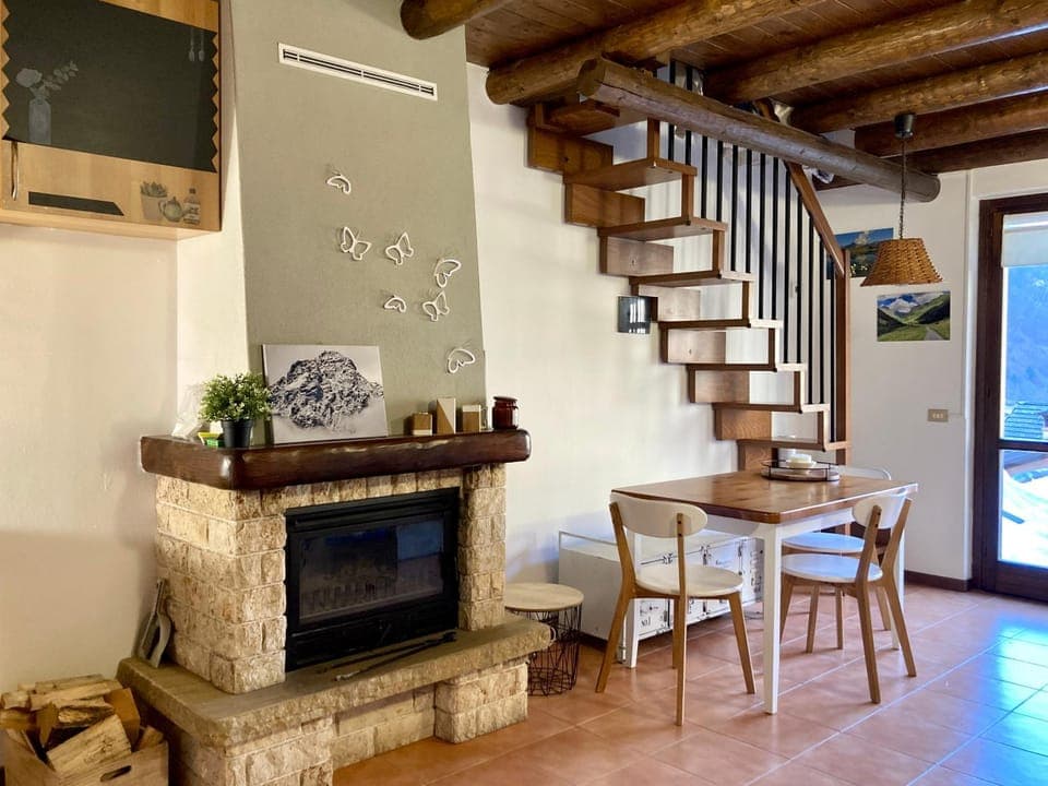 Living room, Seating area, flat iron