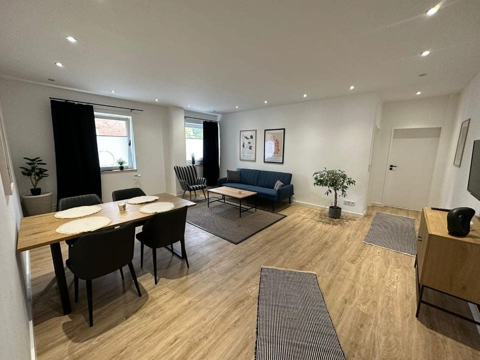 Living room, Dining area