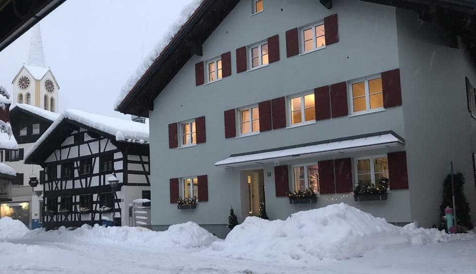 Property building, Neighbourhood, Winter, City view, Location