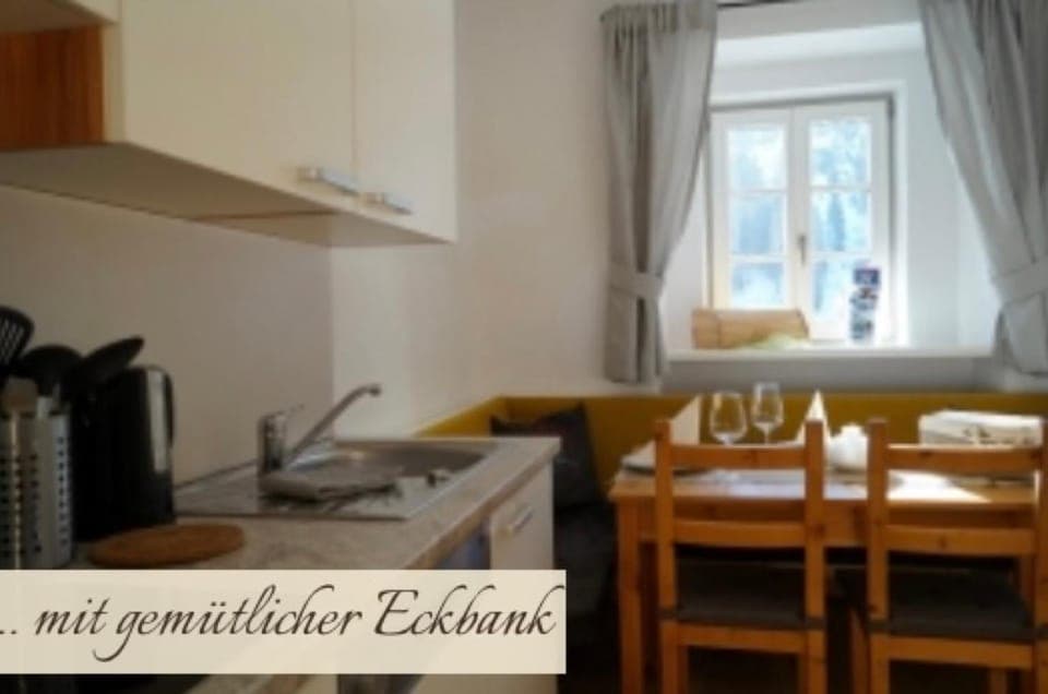 Property building, Kitchen or kitchenette, Living room